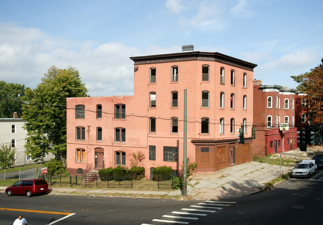 445-447 Zion St in Hartford, CT - Building Photo