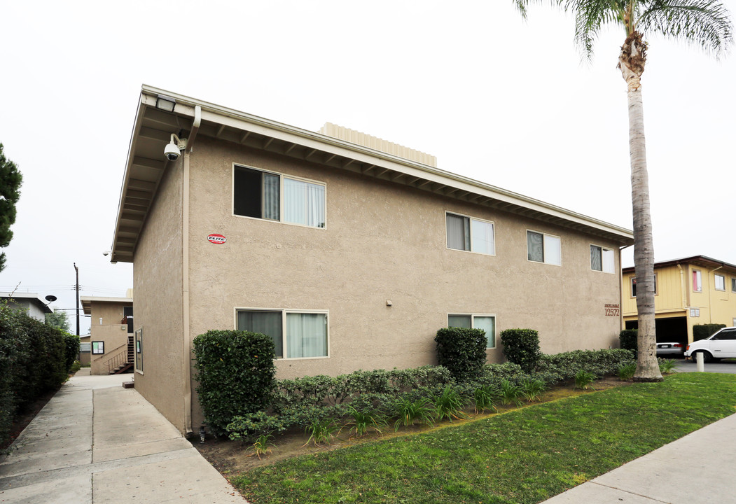 Grove Park Apartments in Garden Grove, CA - Building Photo