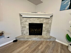 301 Carmel Valley Way in St. Robert, MO - Building Photo - Building Photo