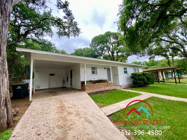 105 Mandalay Ln in San Marcos, TX - Building Photo - Building Photo