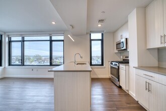 957 Broadway in Bayonne, NJ - Building Photo - Building Photo