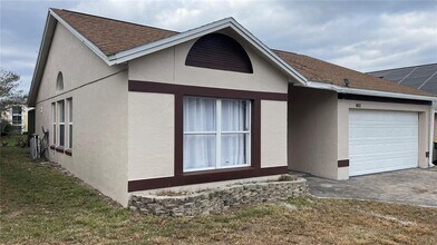 8832 Parliament Ct in Kissimmee, FL - Building Photo - Building Photo