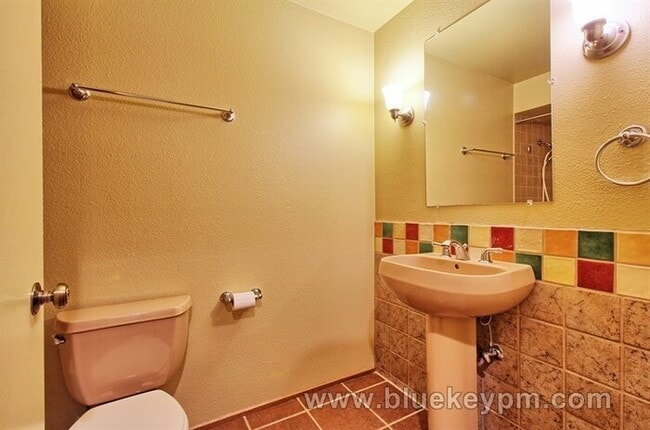 5500 NW Ridgemoor Ct in Portland, OR - Building Photo - Building Photo