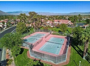 6054 Montecito Dr in Palm Springs, CA - Building Photo - Building Photo