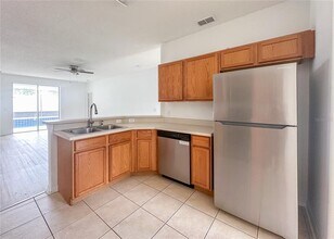 402 Sunset View Dr in Davenport, FL - Building Photo - Building Photo