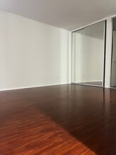 5530 Owensmouth Ave, Unit 113 in Woodland Hills, CA - Building Photo - Building Photo