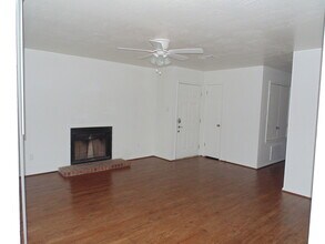 2606 Pecan Knoll St in Bryan, TX - Building Photo - Building Photo