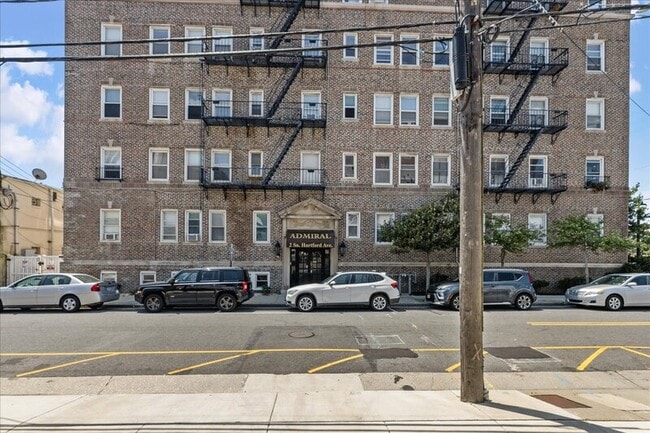 property at 2 S Hartford Ave