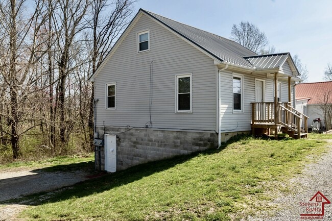 property at 1827 W Broad St