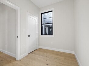 48R Woodward St, Unit #R in Boston, MA - Building Photo - Building Photo
