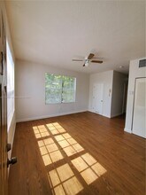 237 NW 10th Ave in Miami, FL - Building Photo - Building Photo