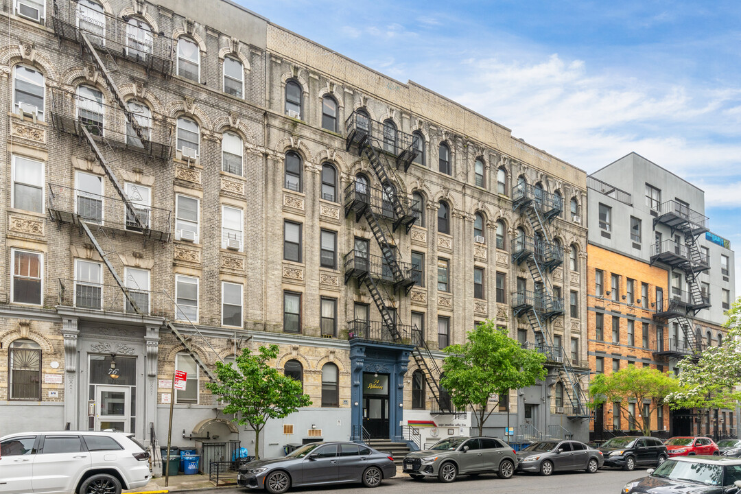 74 Richardson St in Brooklyn, NY - Building Photo