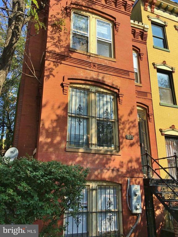 property at 311 M St NW