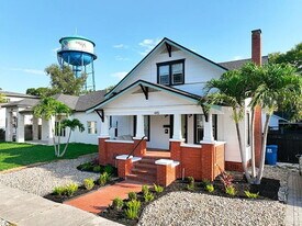 445 12th Ave N in St. Petersburg, FL - Building Photo