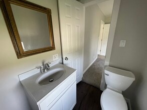 407 W Boston St, Unit 2 in Syracuse, IN - Building Photo - Building Photo