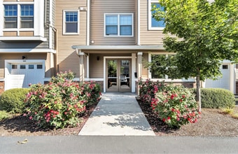 17181 SW Snowdale St in Beaverton, OR - Building Photo - Building Photo