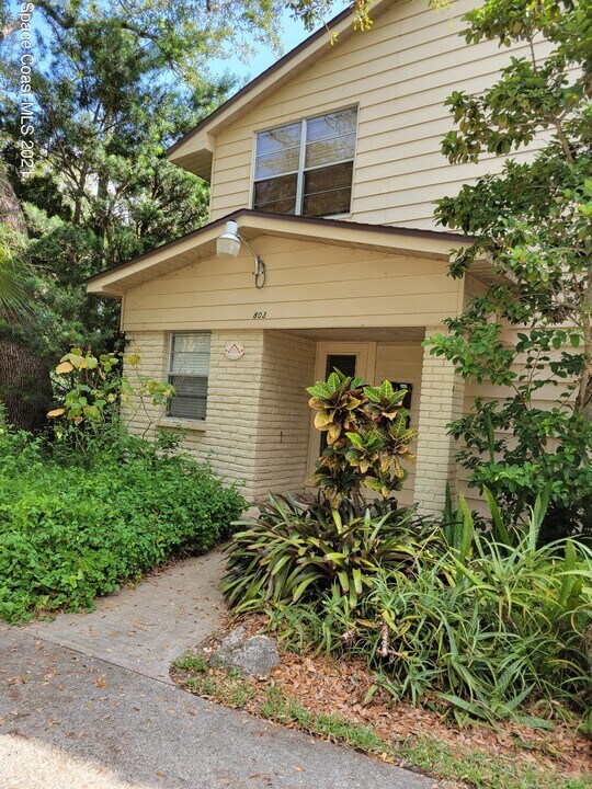 803 Rockledge Dr-Unit -4 in Rockledge, FL - Building Photo