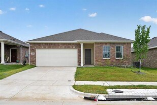 1301 Elliott Rd in Howe, TX - Building Photo