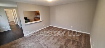 127 Hollis St in Radcliff, KY - Building Photo