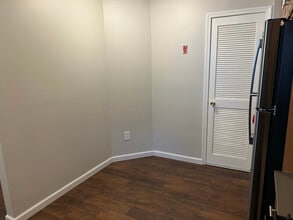 149 Tulip Ln in Freehold, NJ - Foto de edificio - Building Photo