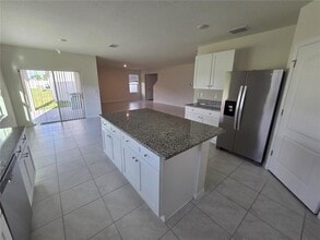 561 Talisi Lp in St. Cloud, FL - Building Photo - Building Photo