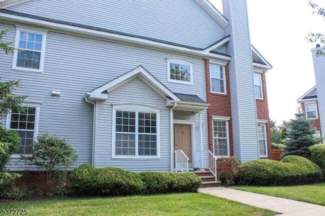 46 Gordon Cir in Parsippany Troy Hills, NJ - Building Photo - Building Photo