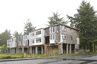 407 SE 172nd Ave in Portland, OR - Foto de edificio - Building Photo