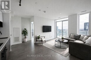 5 Defries St in Toronto, ON - Building Photo