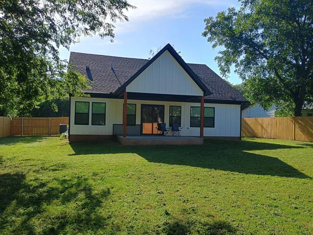 528 Pettit Dr in Newark, TX - Building Photo - Building Photo