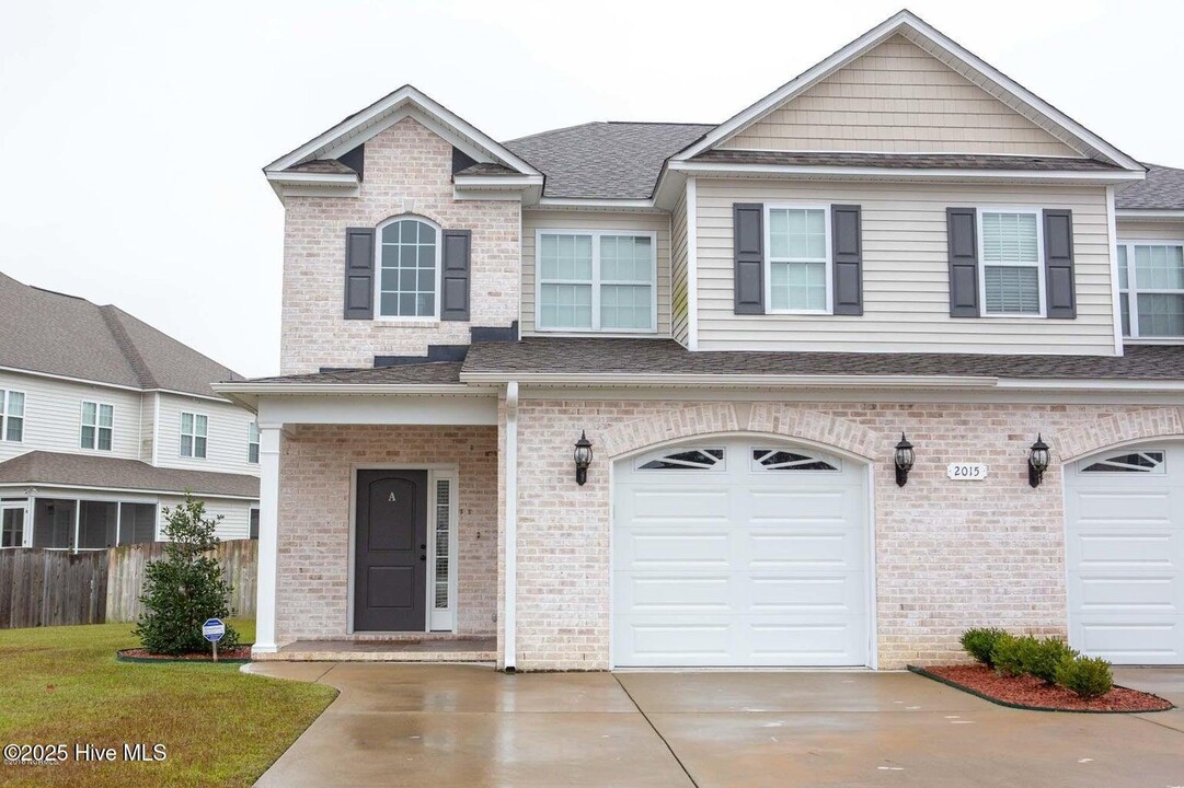 2015 Leighton Dr in Greenville, NC - Building Photo