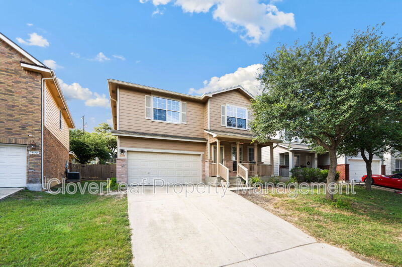 5826 Bronco Way in San Antonio, TX - Building Photo