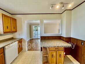 170 Jupiter Ct in Kelowna, BC - Building Photo - Building Photo