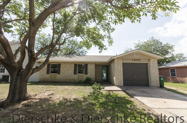 property at 1655 Linda Lee Dr