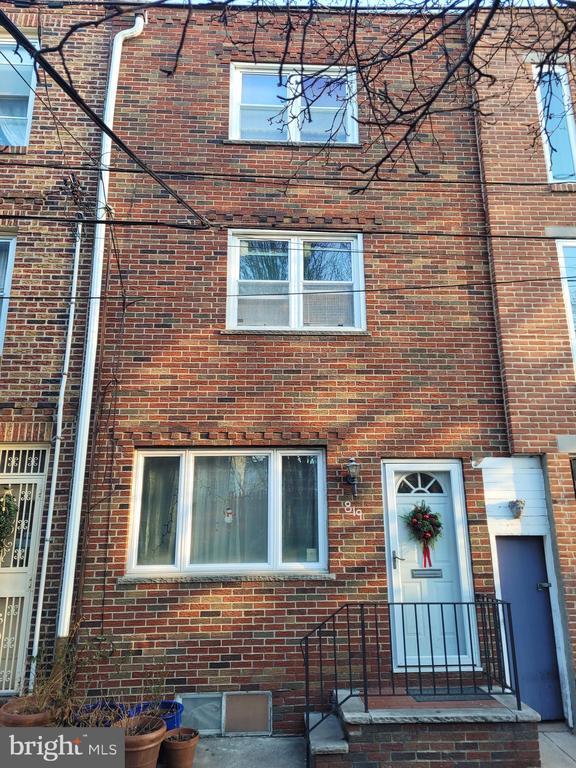 property at 819 League St