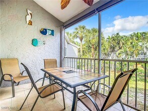 2860 Citrus Lake Dr in Naples, FL - Building Photo - Building Photo