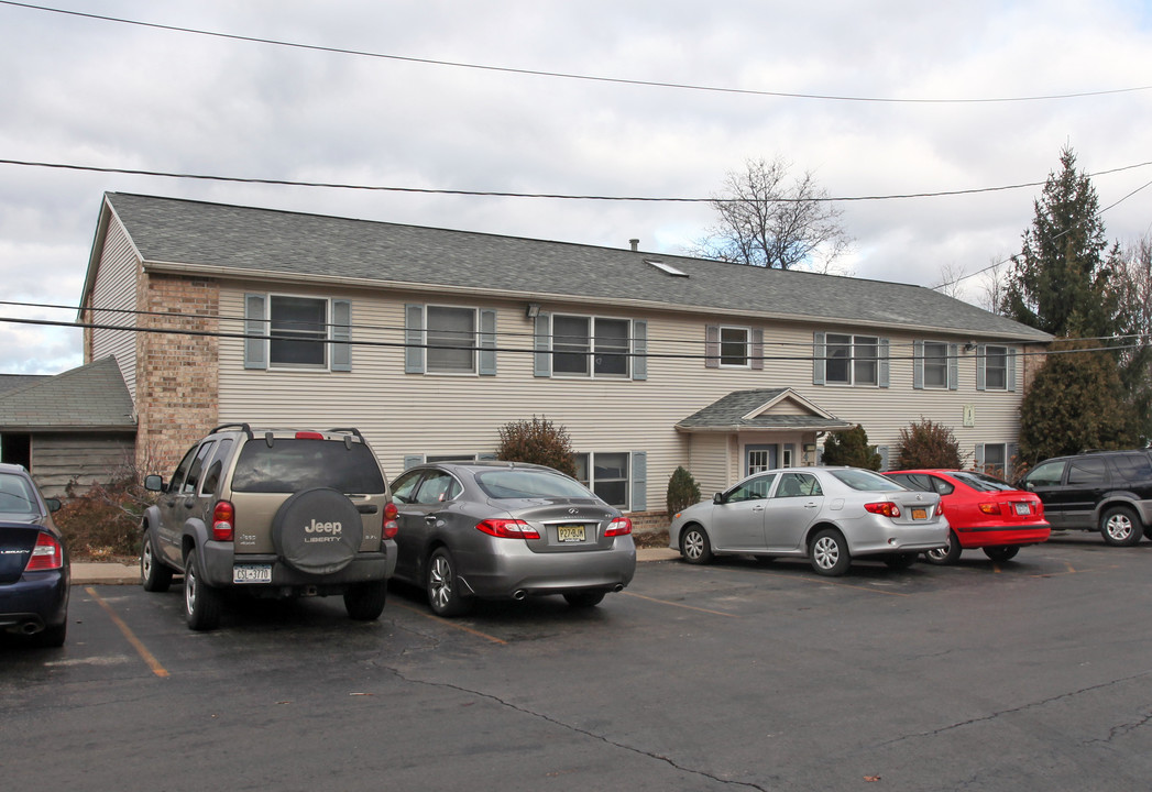 Ambassador Apartments in Geneseo, NY - Building Photo