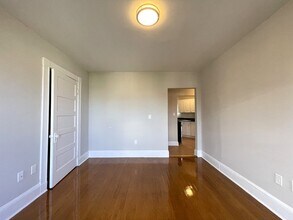 8 Langmaid Ave, Unit 22 in Somerville, MA - Building Photo - Building Photo