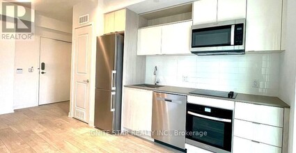 100-1100 Dalhousie St in Toronto, ON - Building Photo - Building Photo