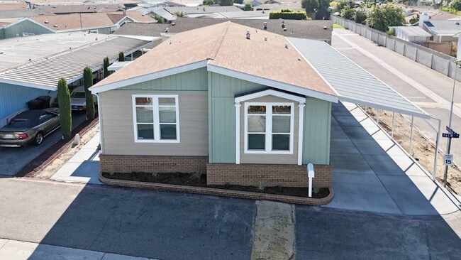 11 Palm Via in Anaheim, CA - Building Photo - Building Photo