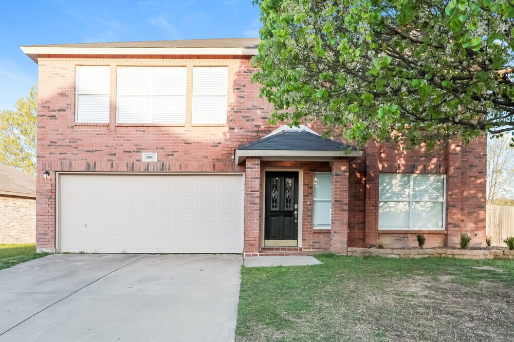 2801 Yukon Dr in Corinth, TX - Building Photo
