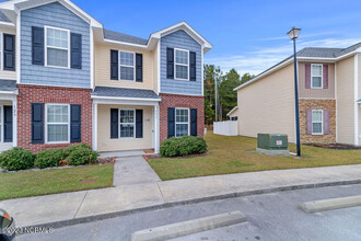 131 Glen Cannon Drive in Jacksonville, NC - Building Photo - Building Photo