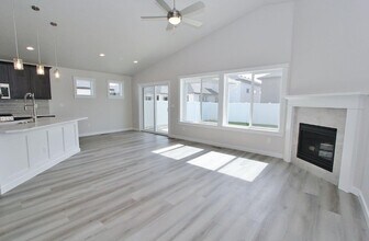 1669 Kayak Rd in Emmett, ID - Building Photo - Building Photo