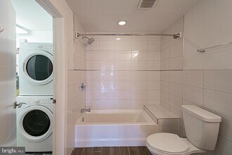 135 N 3rd St in Philadelphia, PA - Building Photo - Building Photo