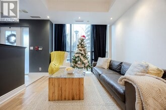 90 Absolute Ave in Mississauga, ON - Building Photo - Building Photo