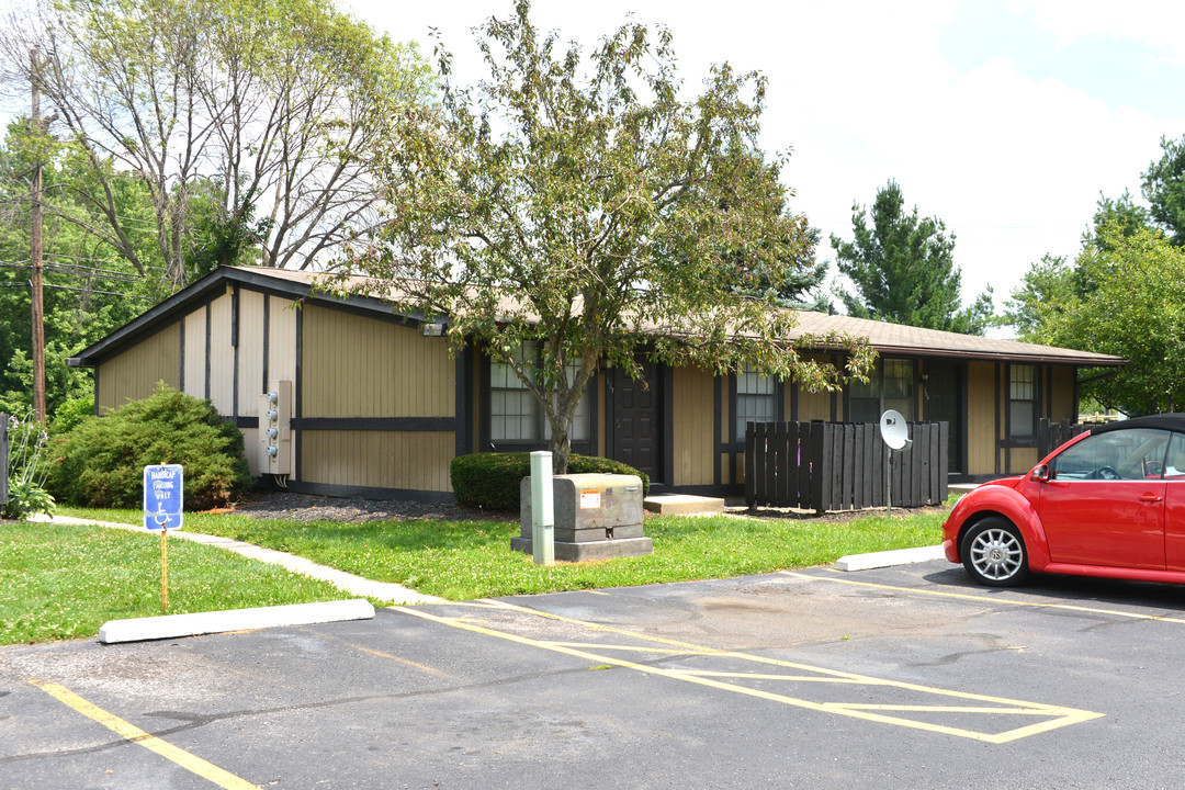 Concord Square Apartments in Williamsburg, OH - Building Photo