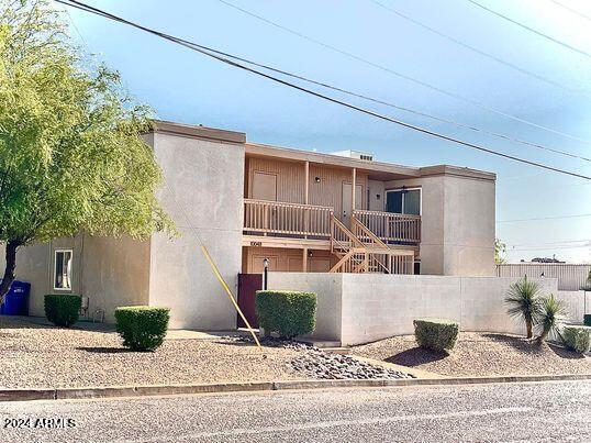 10048 N 14th St in Phoenix, AZ - Building Photo