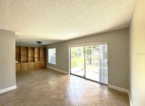 6312 7th Ave W in Bradenton, FL - Foto de edificio - Building Photo