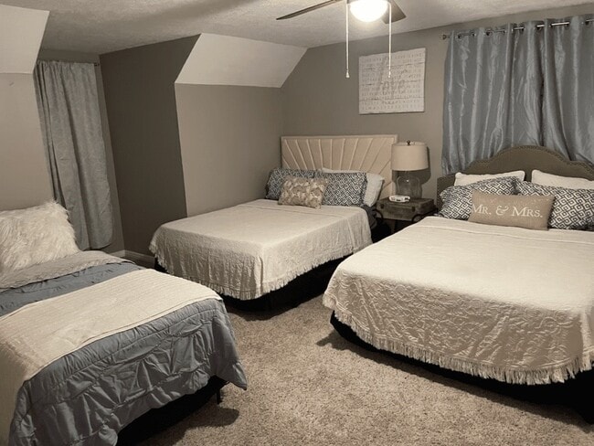 property at 2800 Country Club Dr