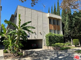 439 S Oakhurst Dr in Beverly Hills, CA - Building Photo