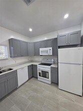 21210 SW 119th Ave in Miami, FL - Building Photo - Building Photo